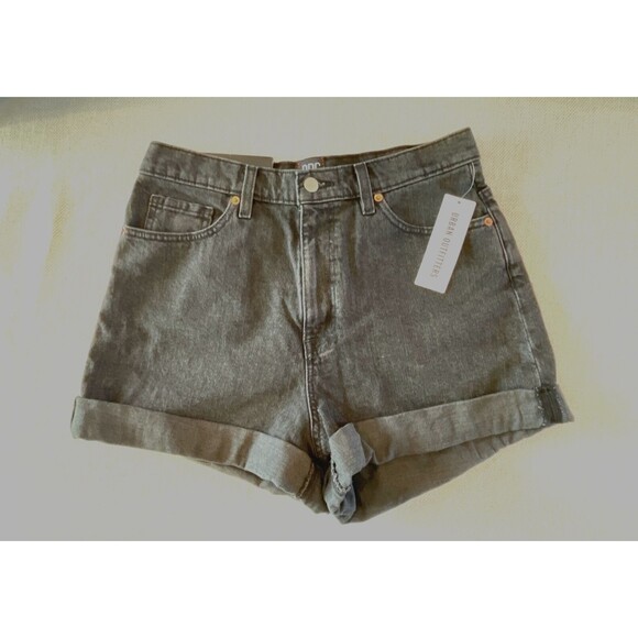 Urban Outfitters BDG Mom High-Rise Shorts Sz 30 Black Wash Denim New MSRP$49 - Picture 1 of 11